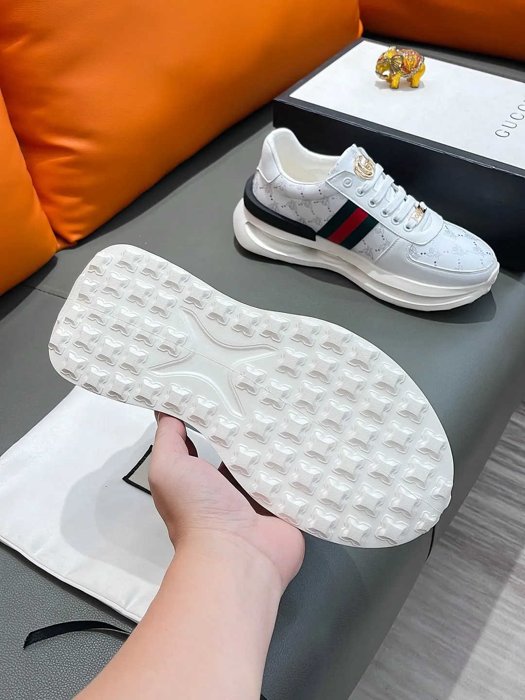 Men's shoes GUCCI "Gucci" P460 Regular size: 38-44 (casual shoes) Product materials: Selected cowhide upper, soft sheepskin lining; original outsole.